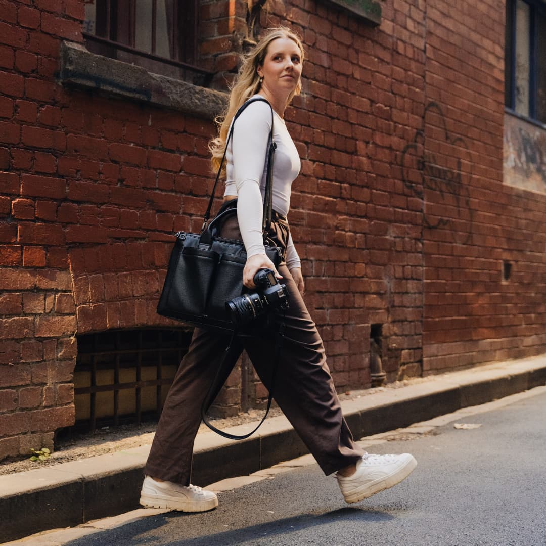 The Best Camera Bags for Women in 2026: Stylish, Functional & Designed for Photographers
